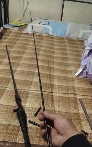 如何修理断掉的路亚钓鱼竿？（简单易行的修复技巧与注意事项）
