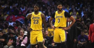 NBA球员总薪资排行榜前20（这20位球员的高薪背后，到底隐藏着什么？）