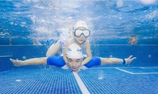 提升中考游泳技巧，让女生更出色（科学训练帮助女生在中考中取得突破）