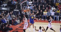 NBA季后赛总助攻排行榜最新揭晓！（詹姆斯位列榜首，创造新纪录！）