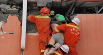 掌握儿童篮球防守技巧，提升比赛表现（以死亡缠绕为核心，打造坚实的篮球防守体系）