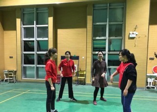 揭秘排球杀球手的黄金动作要领（提高技术水平，成为顶尖杀球手）