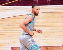 NBA全队三分球排行榜最新（NBA球队三分球命中率排名，寻找最准的射手）