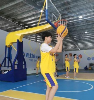 青少年篮球模拟实战防守的重要性（提高篮球技能的关键——模拟实战防守训练）