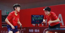《乒乓球偶像》——以乒乓球偶像表演节目为主题的文章（巅峰对决，技艺与激情的碰撞）