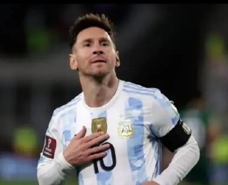 回顾18届阿根廷世界杯的历史成绩（关注阿根廷队的辉煌与遗憾）