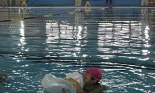 潍坊中考游泳技巧训练指南（提高游泳能力，为中考做准备）