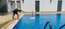 初学者学游泳的技巧（迅速掌握游泳的方法与技巧）
