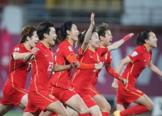 孙雯助中国女足在世界杯上锋芒毕露（独进关键球帮助中国队晋级八强）