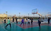 篮球防守训练的关键技巧（打好篮球防守的秘诀与窍门）