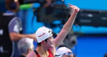 奥运冠军分享游泳技巧（以奥运冠军为榜样，掌握游泳技巧，追求完美的身姿与速度）