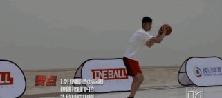 篮球接球后的防守技巧（如何通过正确的防守动作有效抵挡对方进攻）