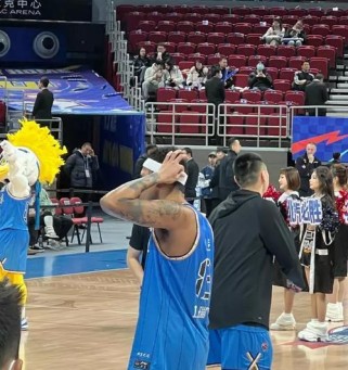 郭教练（主动发力犯规在篮球防守中的实践与探索）